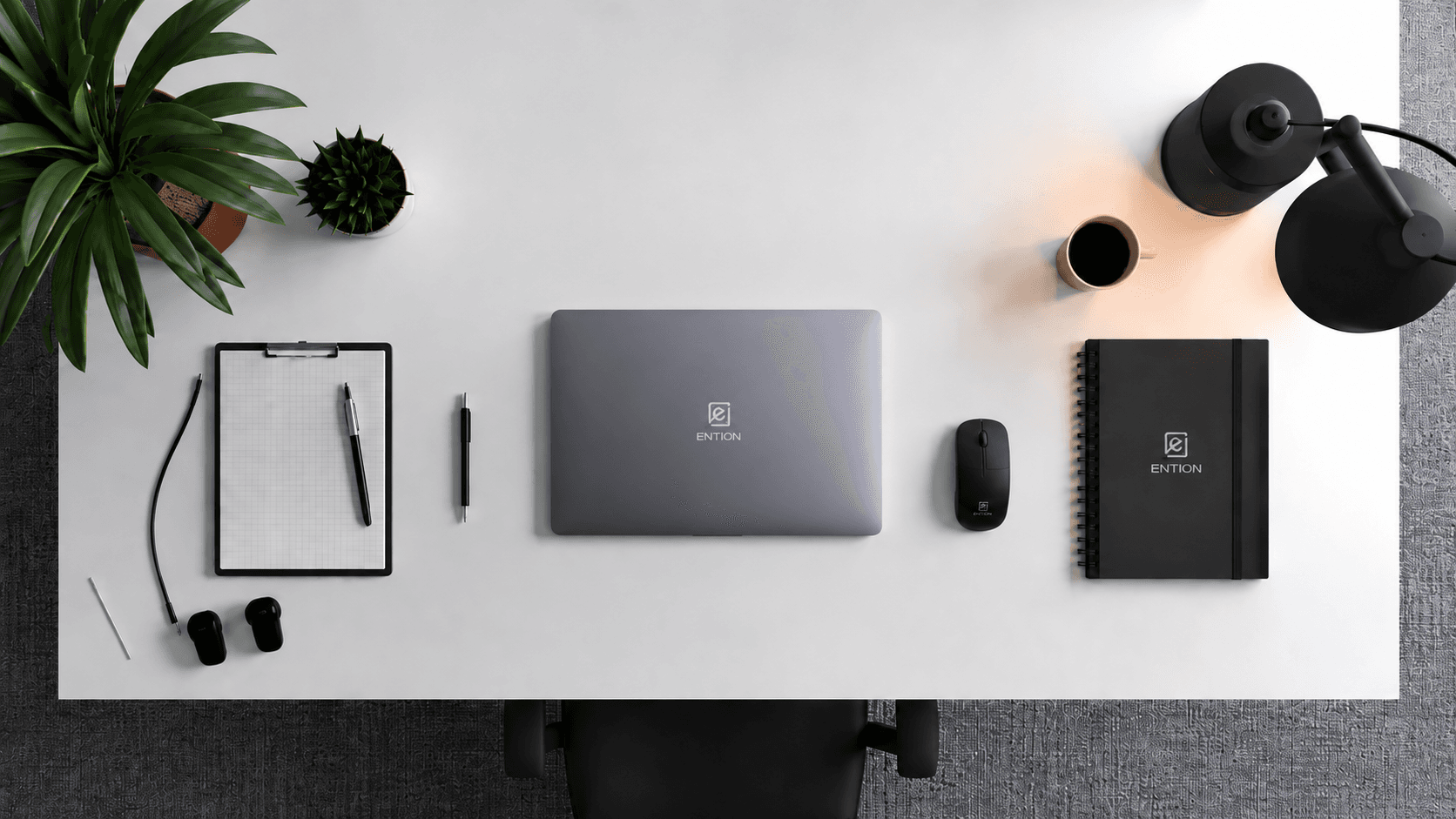 https://images.unsplash.com/photo-1593642632823-8f785ba67e45?w=1400&q=80&auto=format&fit=crop